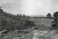 1902 -Crew On Dam